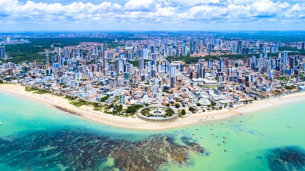 O VERÃO EM JOÃO PESSOA É IMPERDÍVEL, VIBRANTE COM MUITO SOL E ANIMAÇÃO